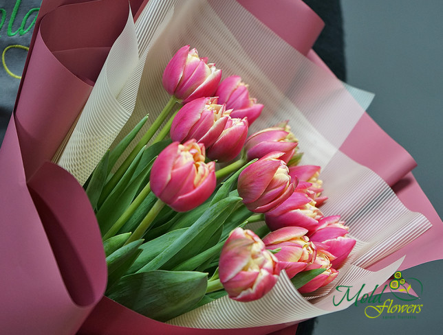 Букет из пионовидных тюльпанов розово-жёлтого цвета Фото